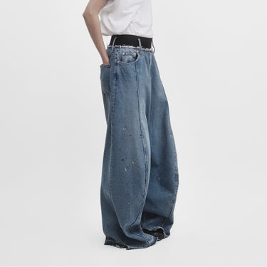 JEANS À FORME GENOU