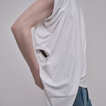 PIVOTED SHORT-SLEEVE T-SHIRT